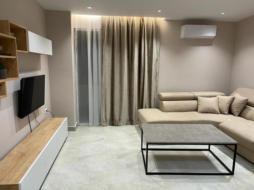 Sevians Apartments Golem  Ngoại thất bức ảnh